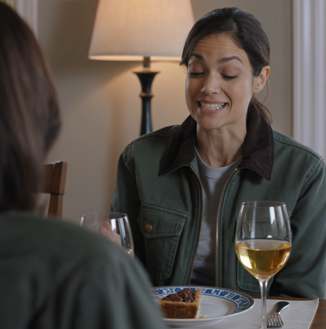 My Mom Gave Me a Cold Smile on Christmas Night and Once Again Reminded Me That I Was the One Who Always Let the Family Down. Two Weeks Later, I Answered With Just One Sentence.